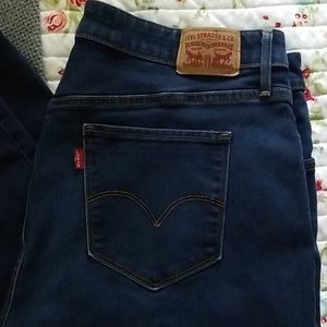 18W Levi's Shaping Super Skinny Jean